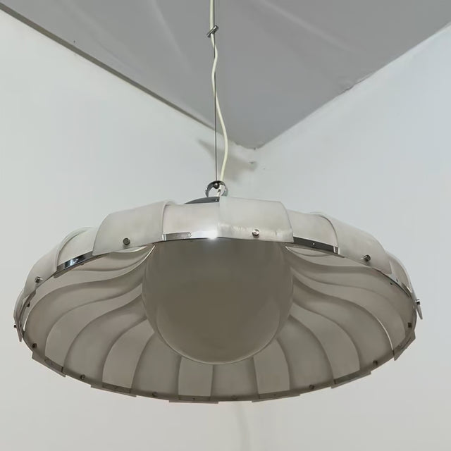 iGuzzini Meblo pendant lamp. Lampada a sospensione anni 60 acrilico e vetro. Suspension vintage space age. Mid-century modern chandelier.