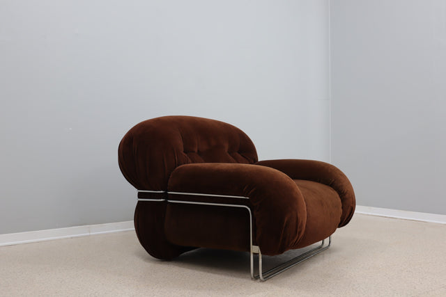 Vintage comfy armchair G. Faleschini design 1970s
